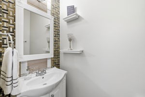 12386 Wolverton Way_030