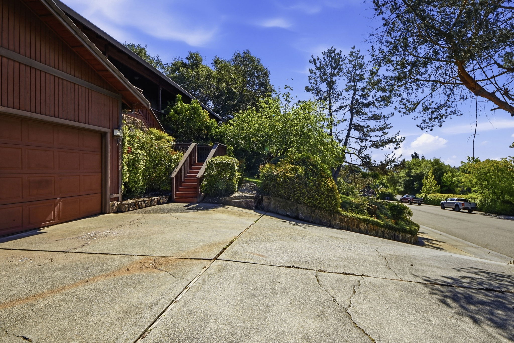 005_F8_12387 Incline Dr
