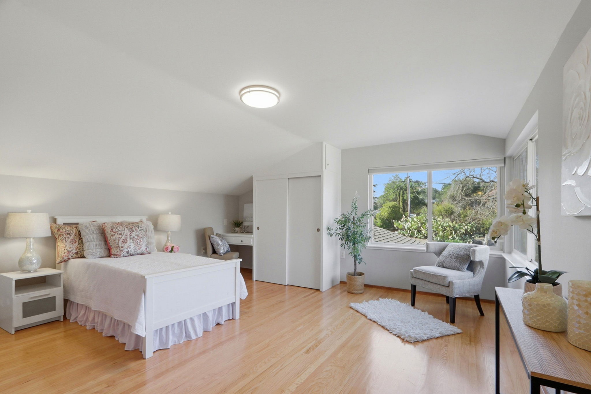 Main House Upstairs Bedroom