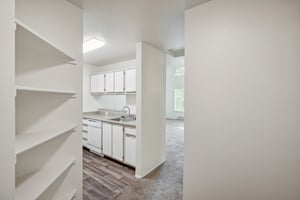 SW 72nd Ave 332-001.jpg