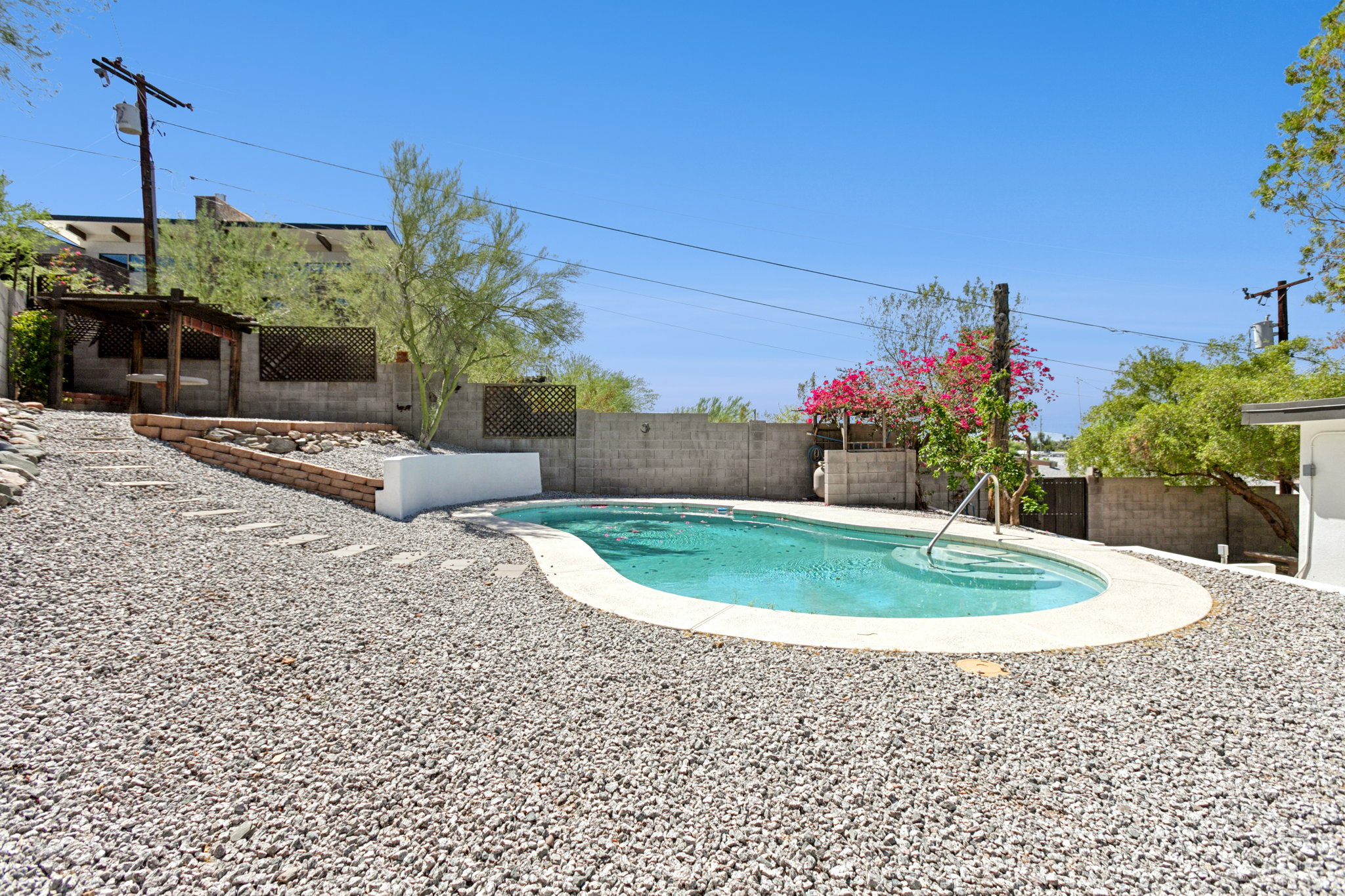 1239 E El Camino Dr, Phoenix, AZ 85020 - 033.jpg