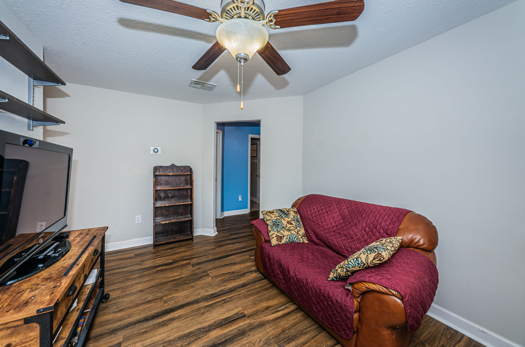 Upper Level Bonus Room1b
