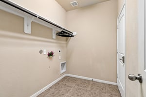 Timber Lodge Ln-S0606-015.jpg