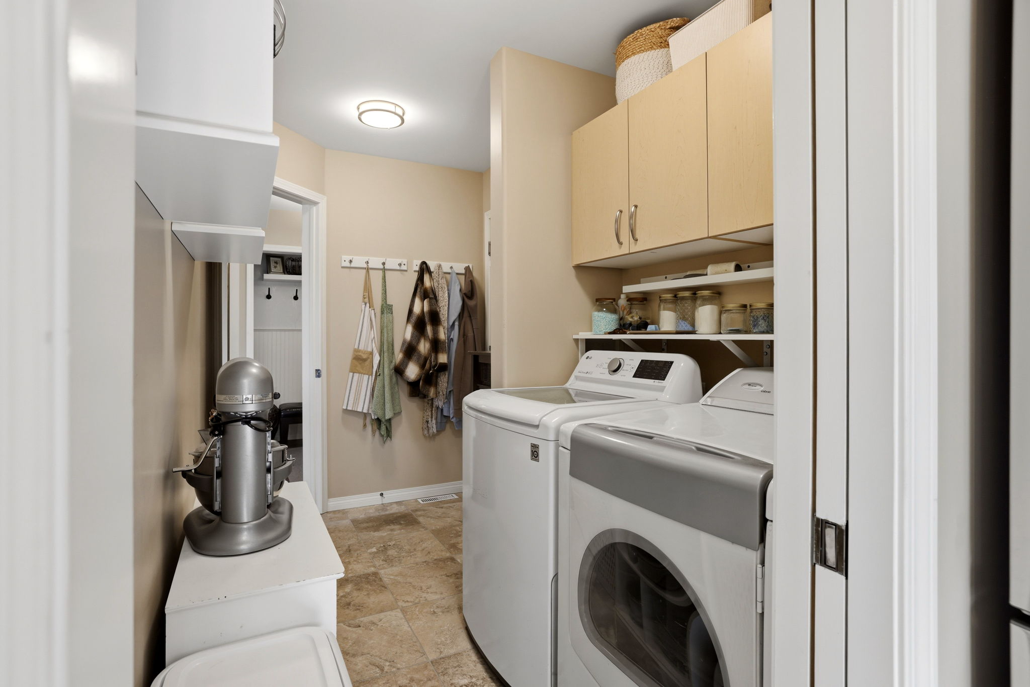15. 124 2nd Ave W. - Laundry