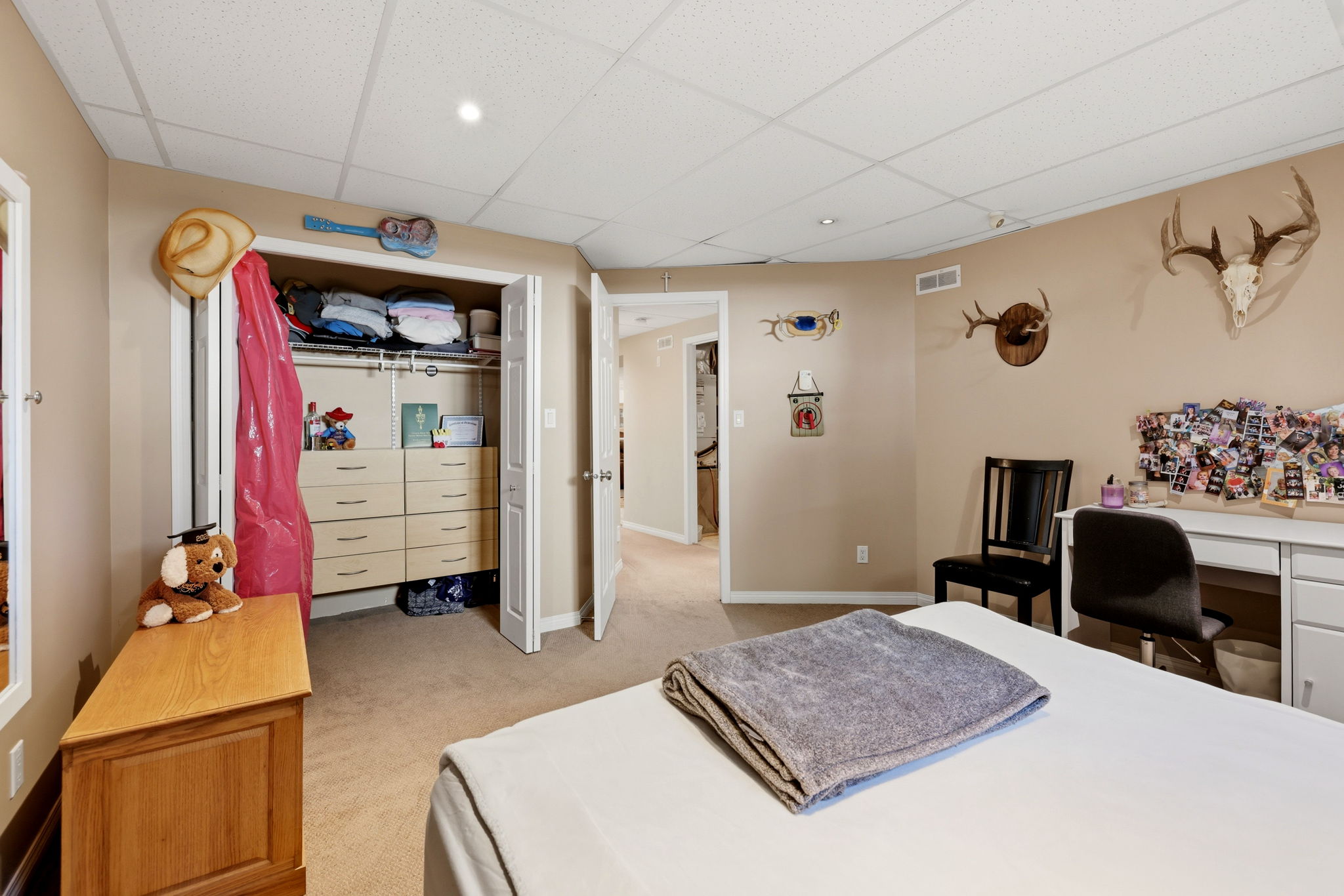33. 124 2nd Ave W. - Basement Bedroom