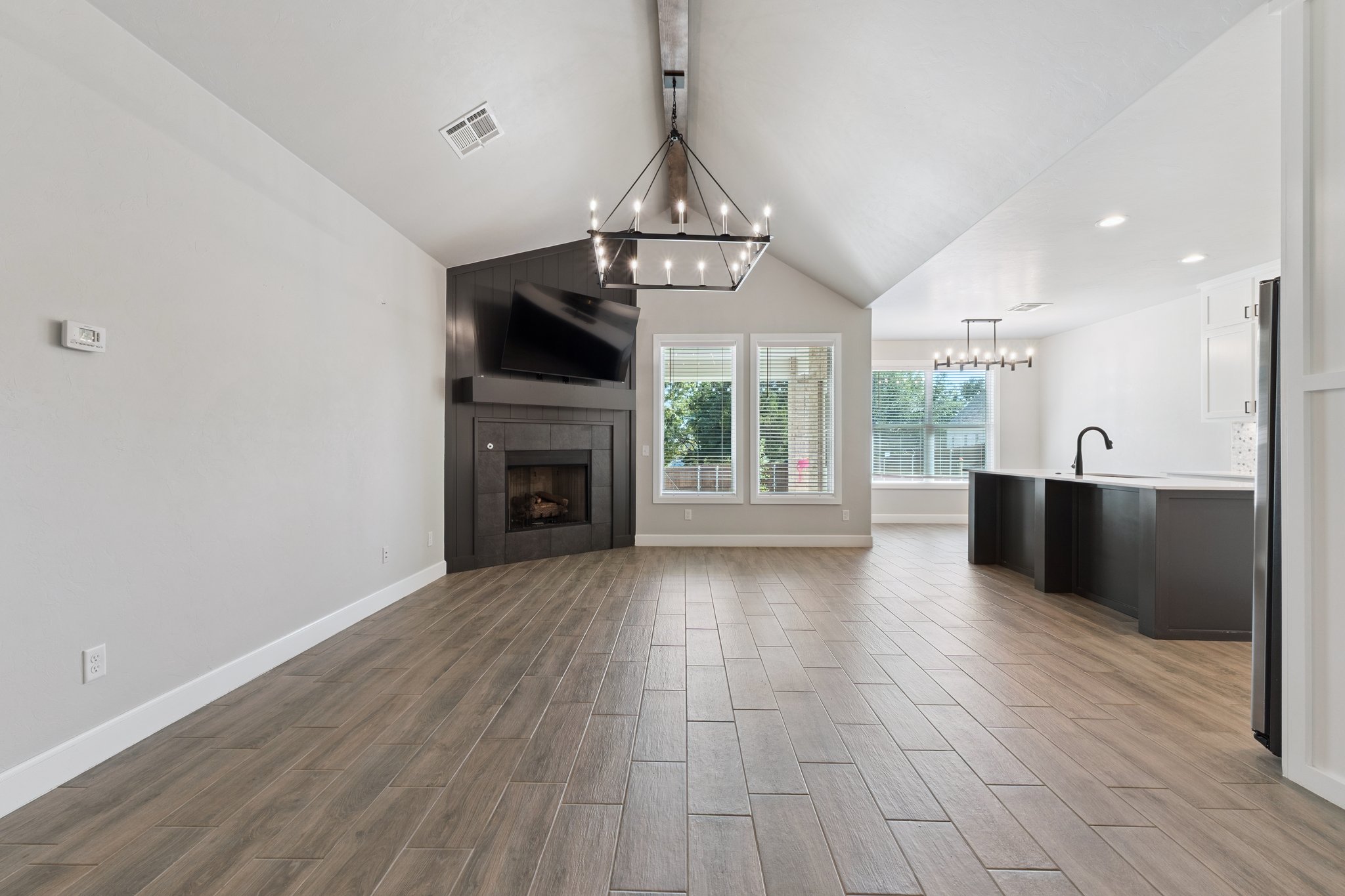 124 5th St_009 (2).jpg