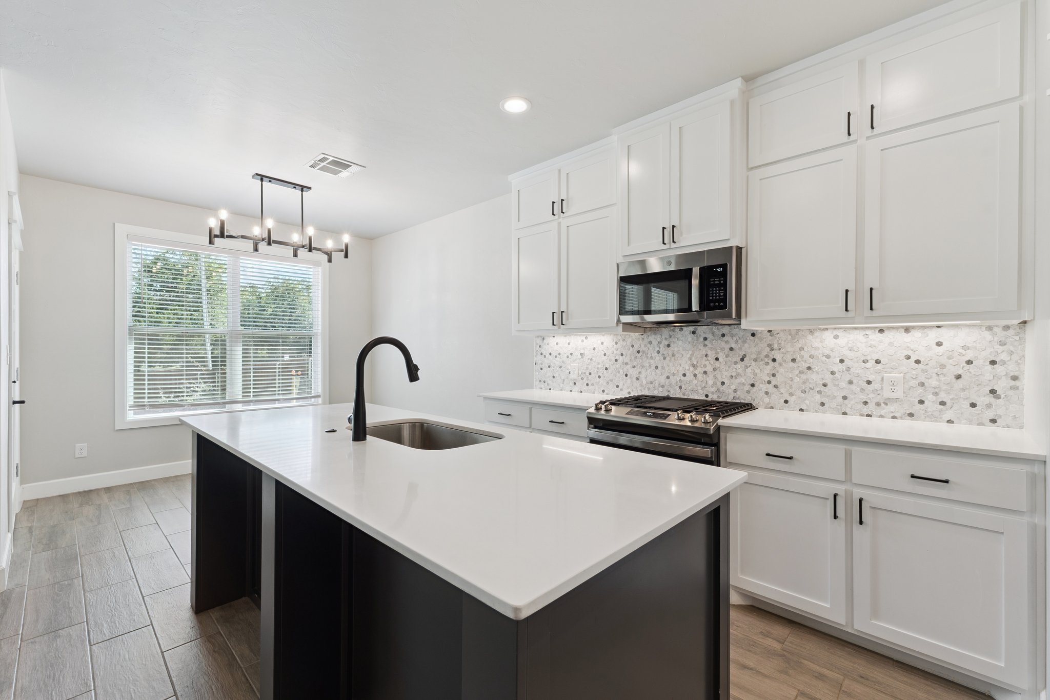 124 5th St_022 (2).jpg