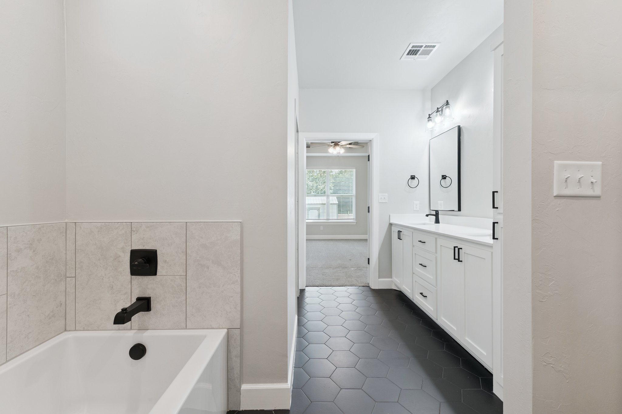 124 5th St_032 (2).jpg