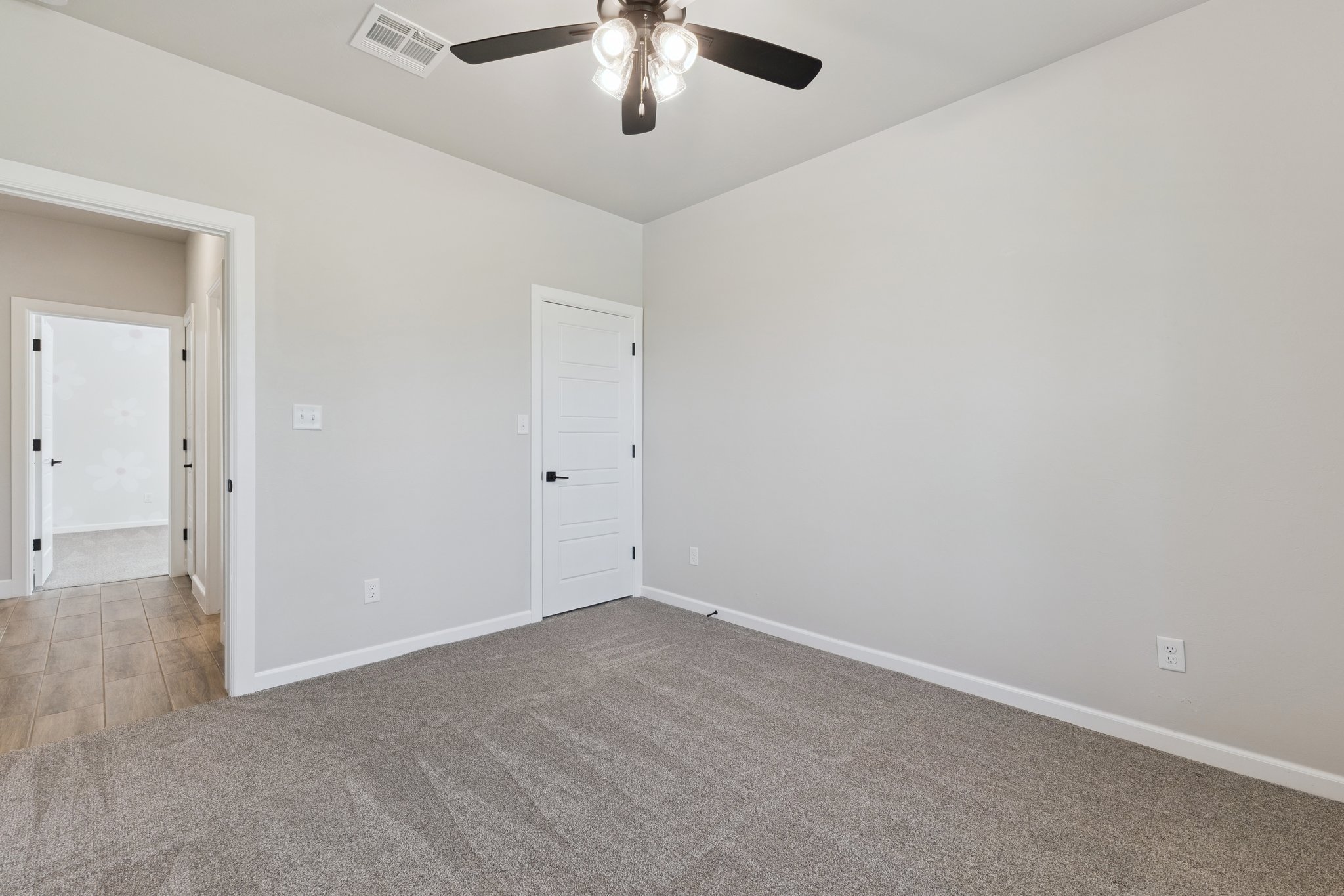 124 5th St_037 (2).jpg
