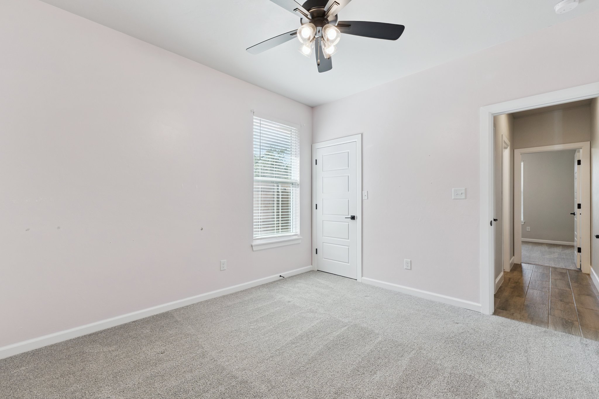 124 5th St_039 (2).jpg