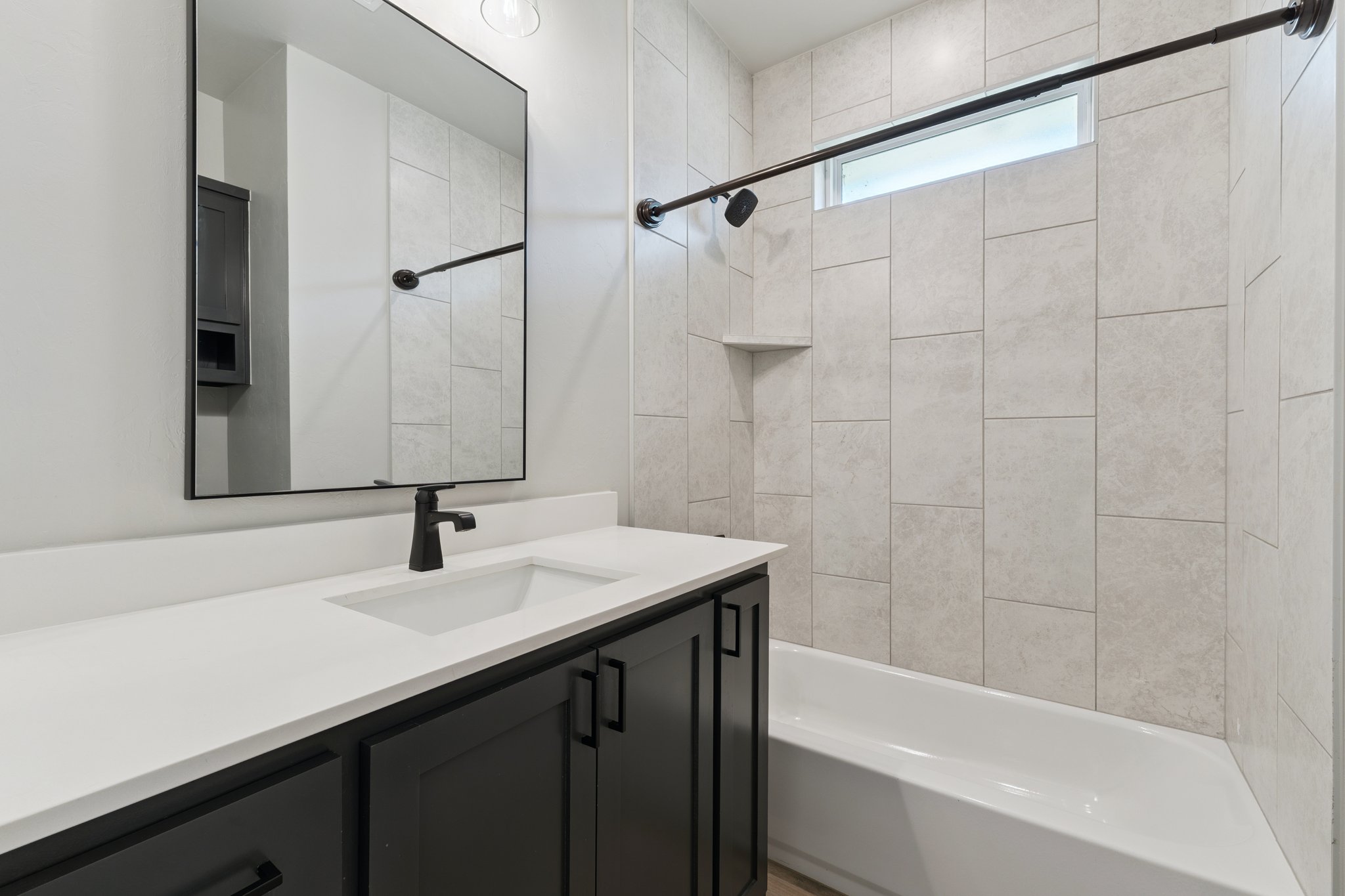 124 5th St_040 (2).jpg