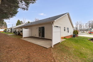 124 Bethania Oaks Cir-29