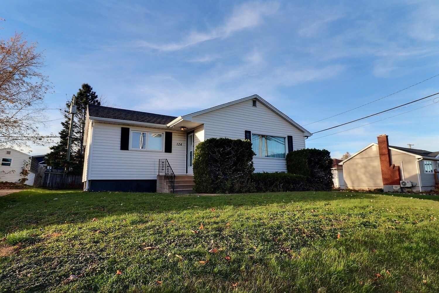 124 Birchmount DR Moncton, New Brunswick PROPICSTA & MeasureMySpace