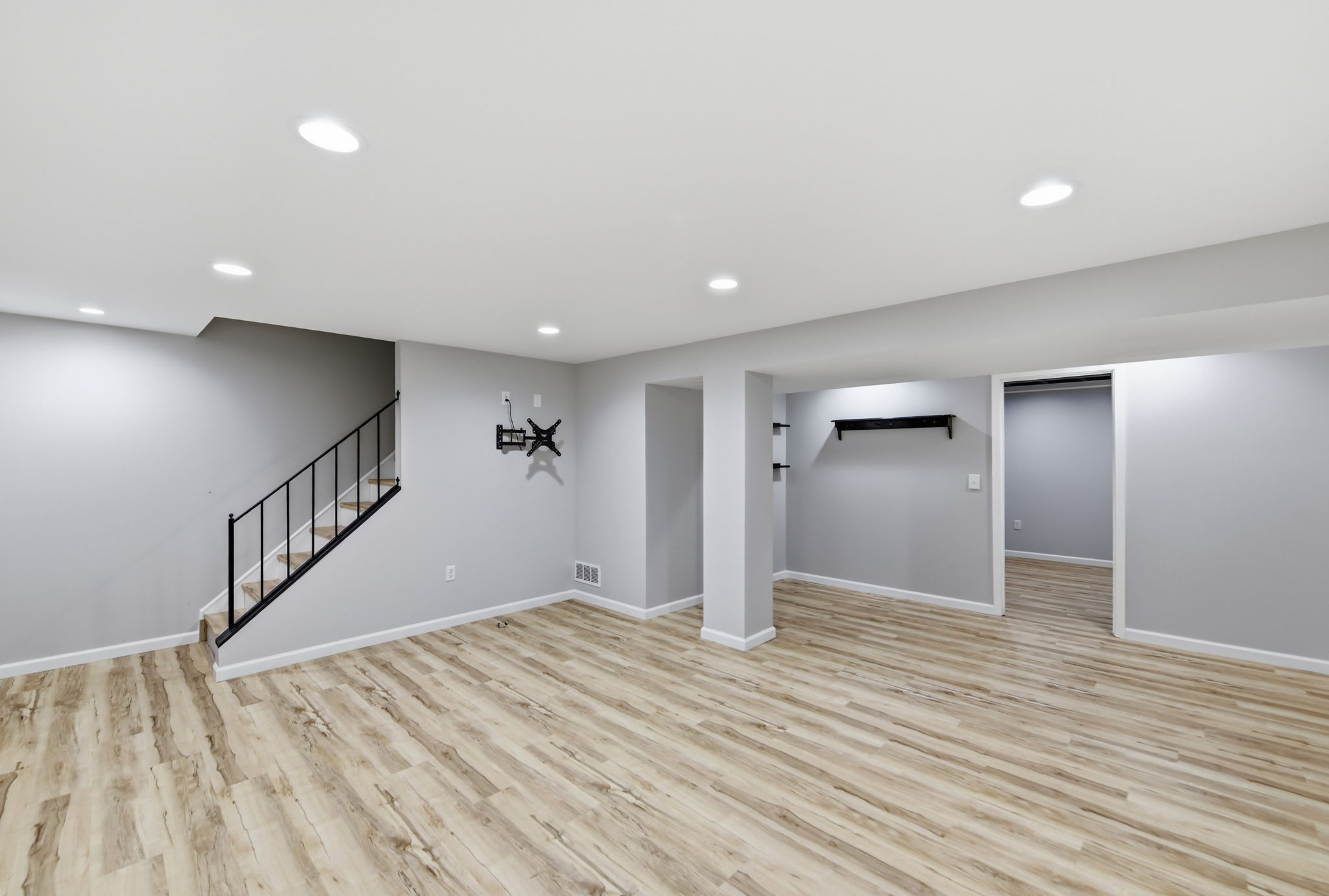  Photo 36
