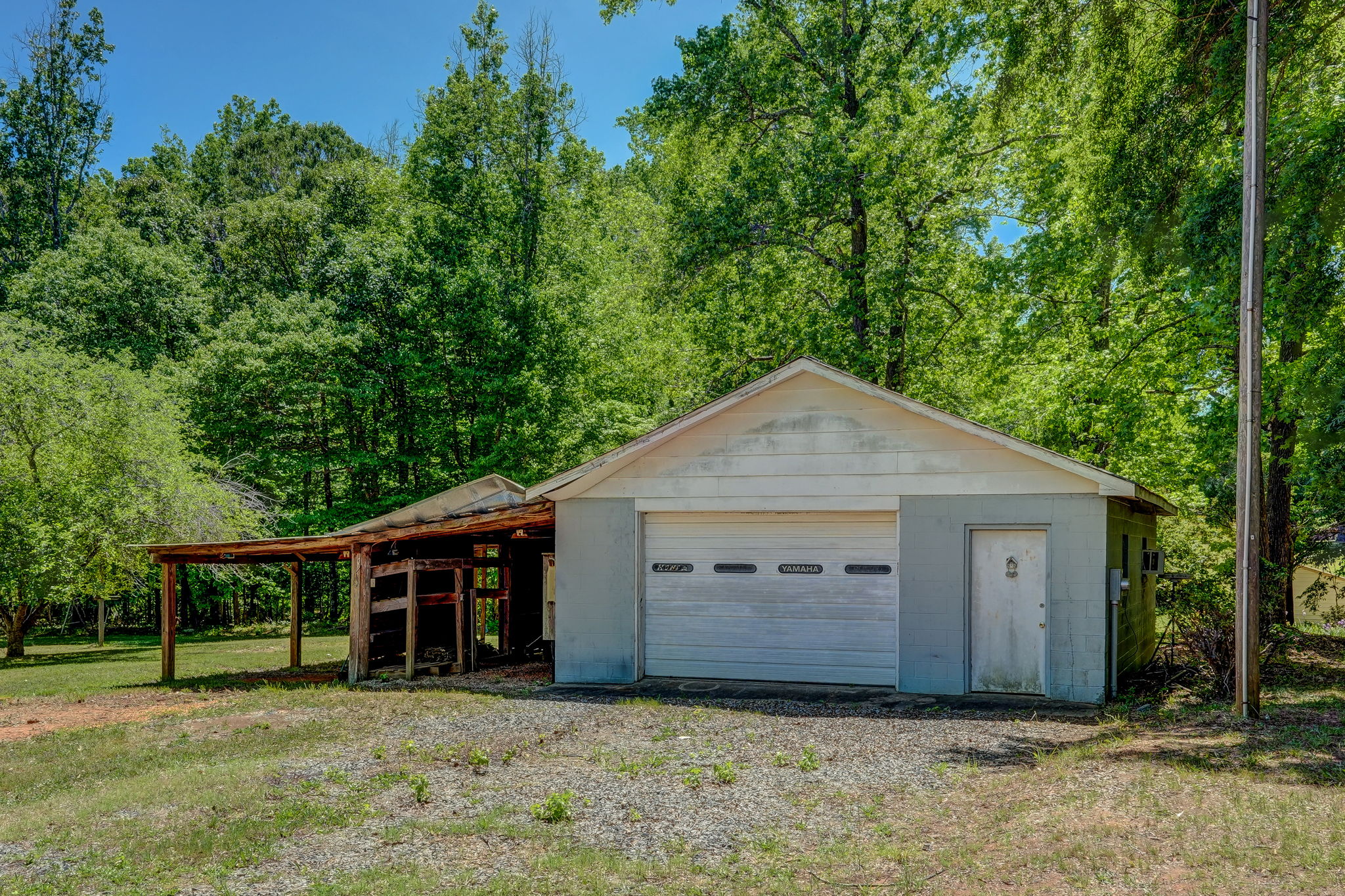 Detached Garage
