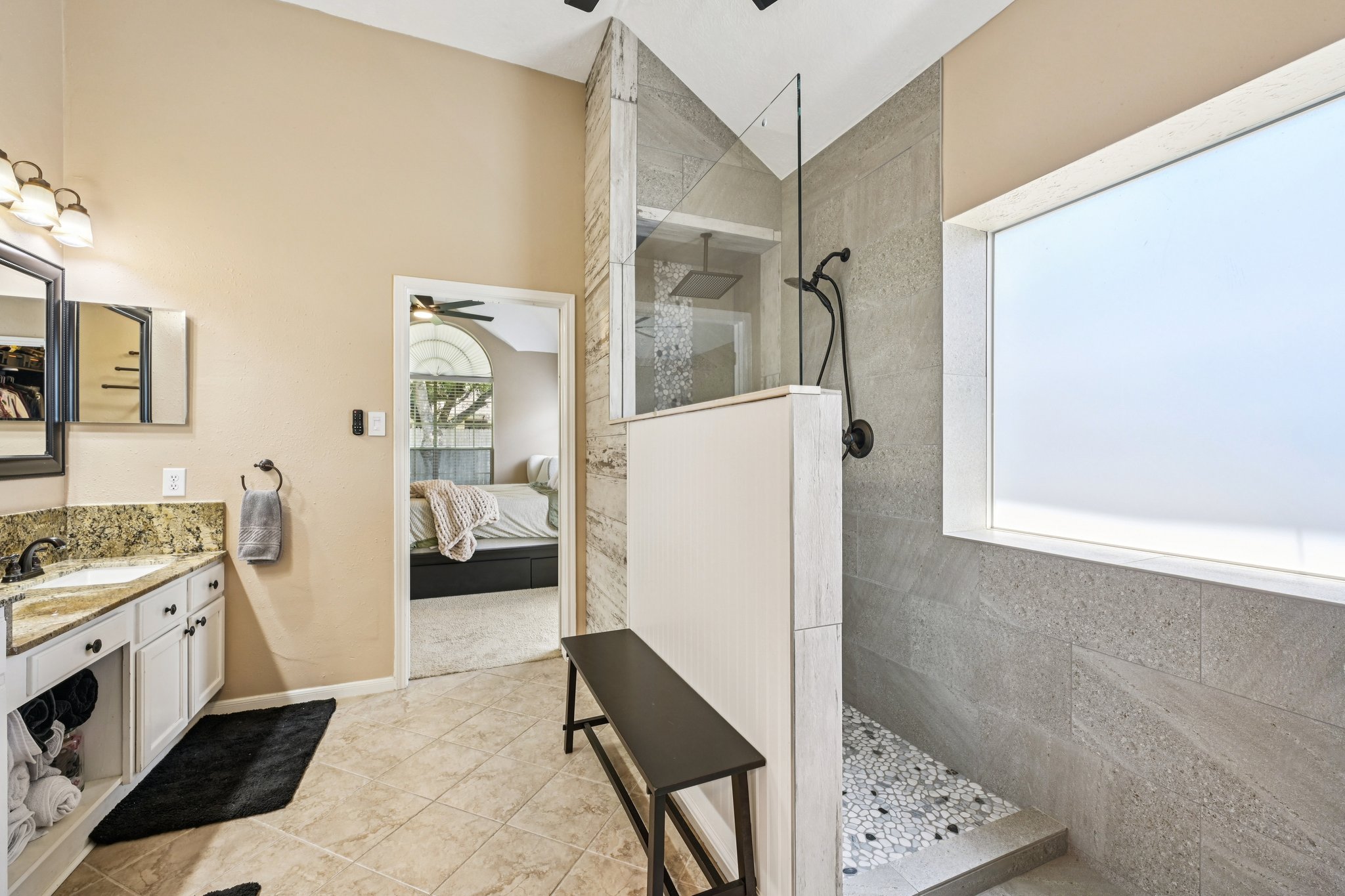 Crimson Bay Dr-L1808-027.jpg
