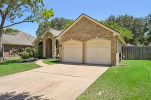 Crimson Bay Dr-L1808-003.jpg