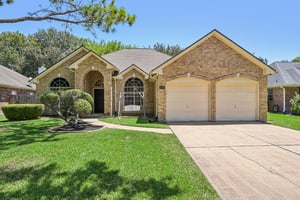 Crimson Bay Dr-L1808-004.jpg