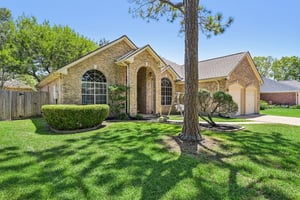 Crimson Bay Dr-L1808-005.jpg