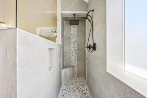 Crimson Bay Dr-L1808-028.jpg