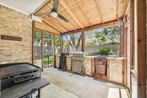 Crimson Bay Dr-L1808-034.jpg