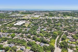Crimson Bay Dr-L1808-044.jpg