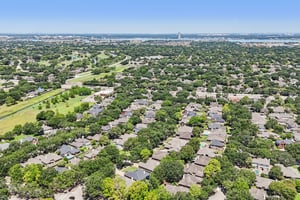 Crimson Bay Dr-L1808-045.jpg