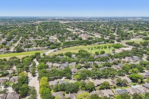 Crimson Bay Dr-L1808-046.jpg