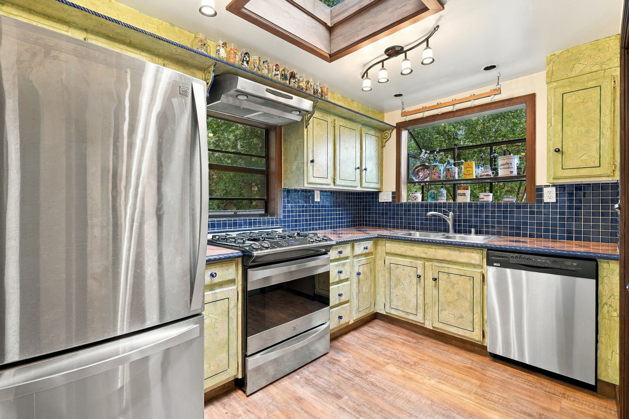 010_F8_124 Cypress Dr