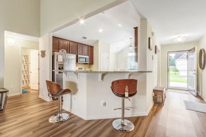 Kitchen/Breakfast Bar