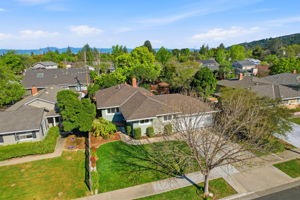 001_F8_AERIAL_124 Hollycrest Dr