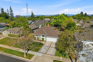 002_F8_AERIAL_124 Hollycrest Dr