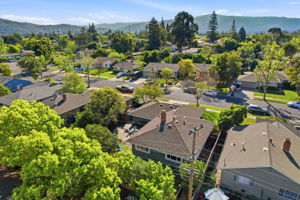 007_F8_AERIAL_124 Hollycrest Dr