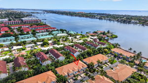  Photo 64