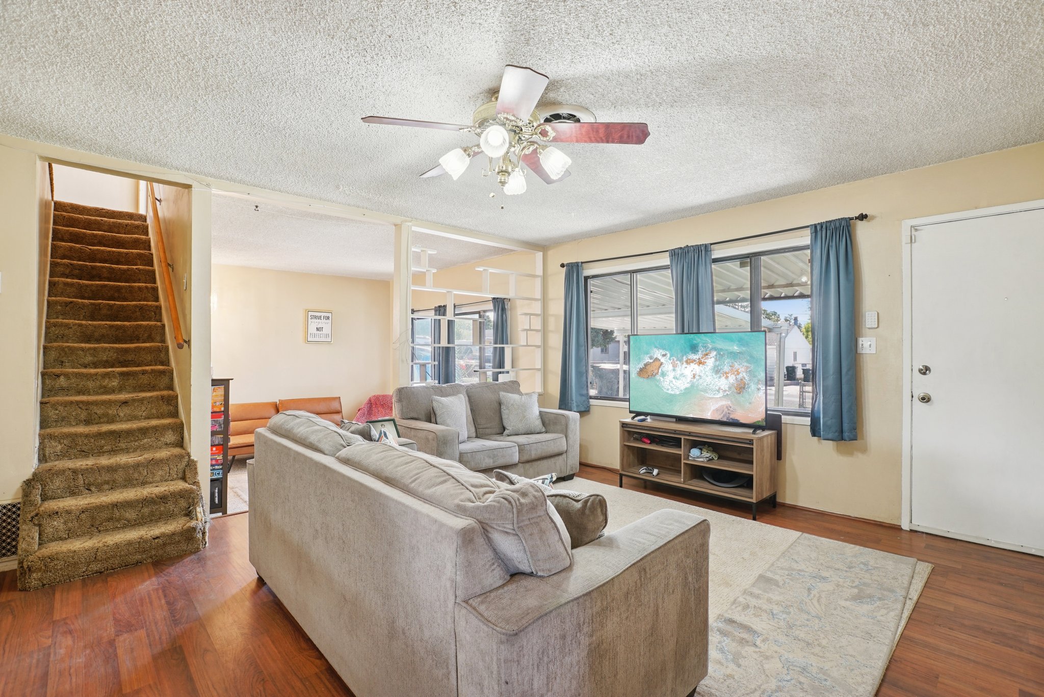 N 1st St-S1809-004.jpg