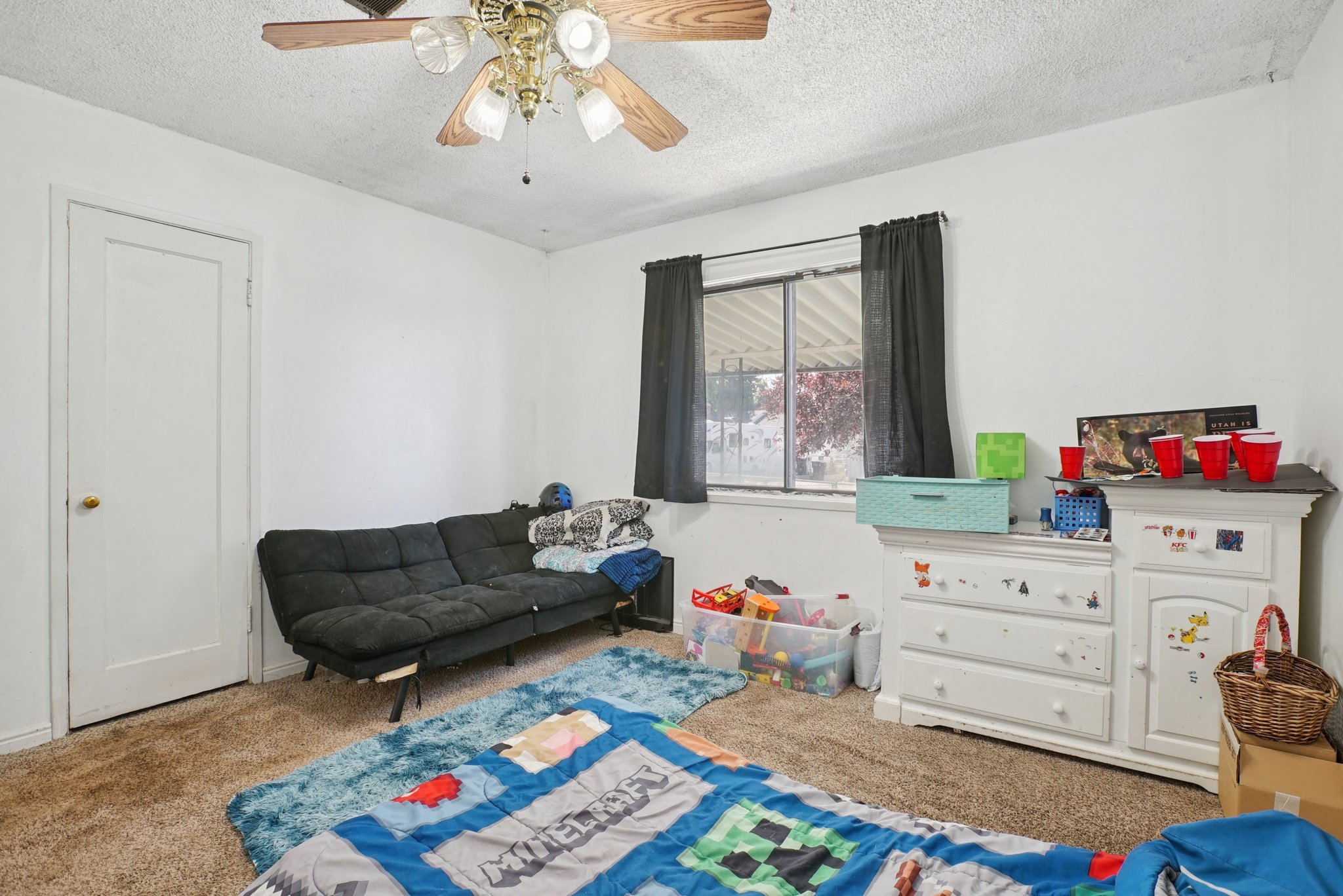 N 1st St-S1809-018.jpg