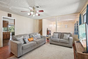 N 1st St-S1809-005.jpg