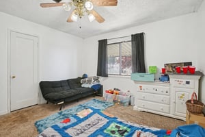 N 1st St-S1809-018.jpg