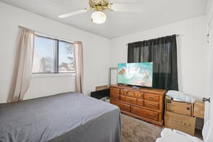 N 1st St-S1809-019.jpg
