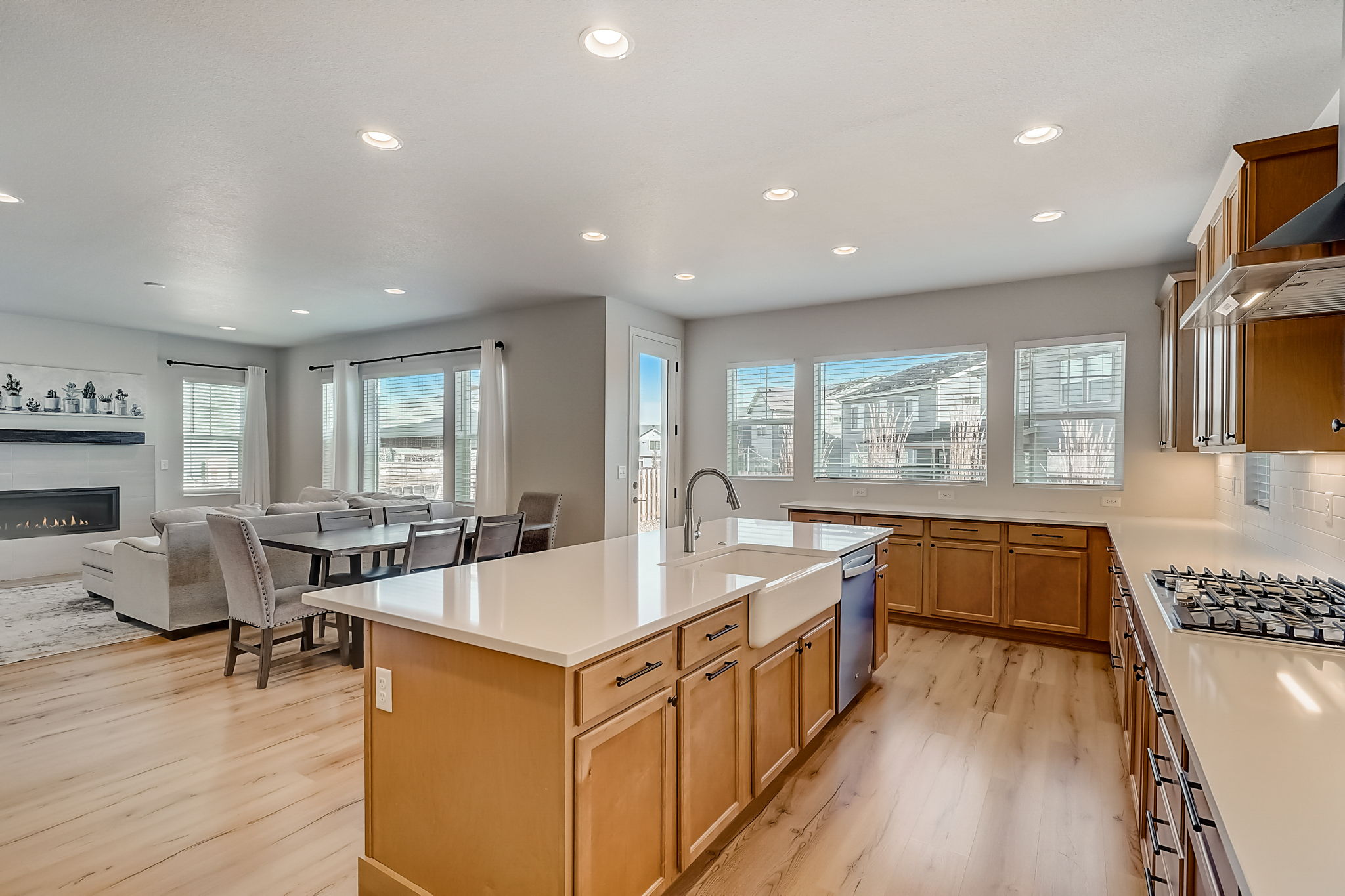 N Oak Hill Way-017