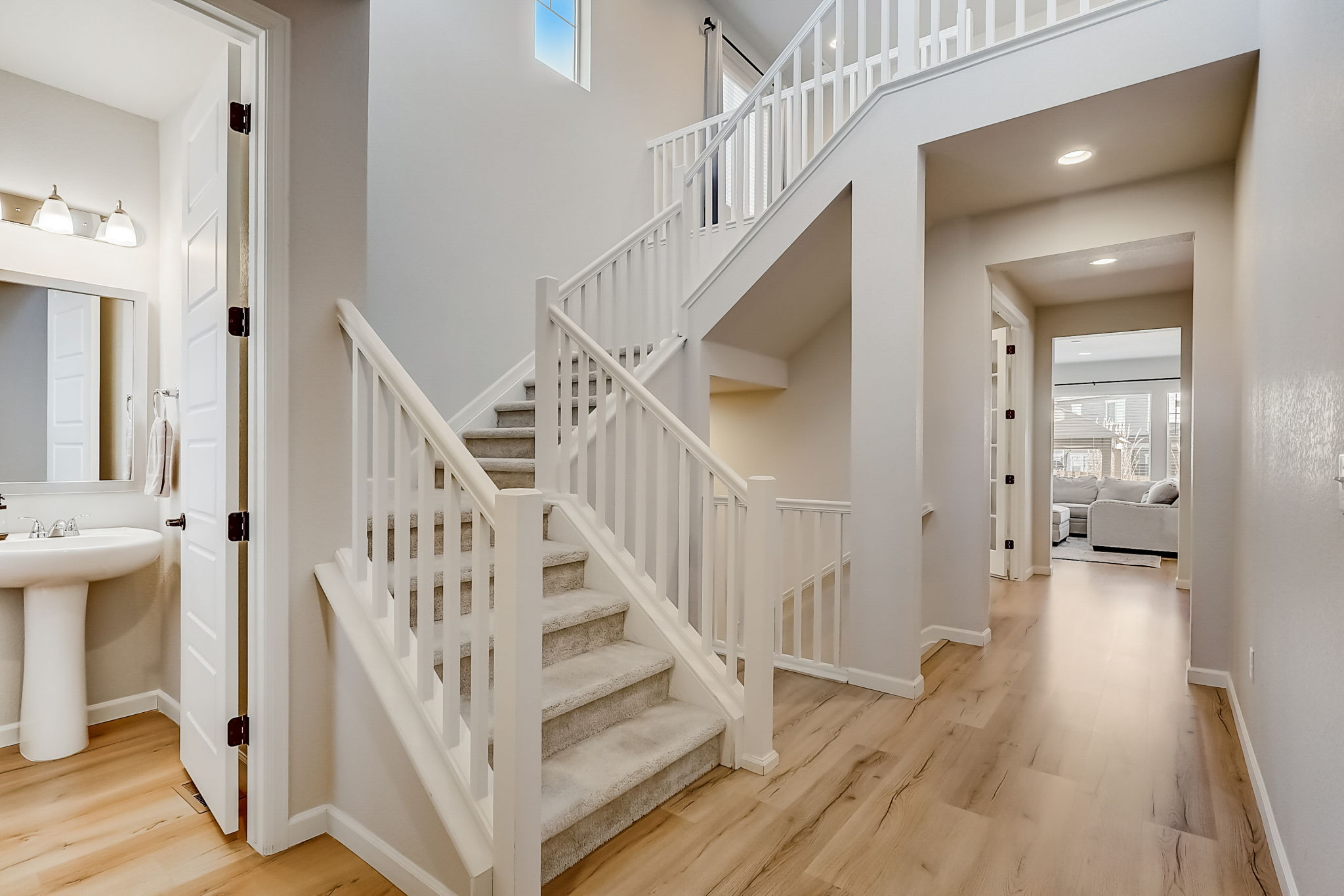N Oak Hill Way-005