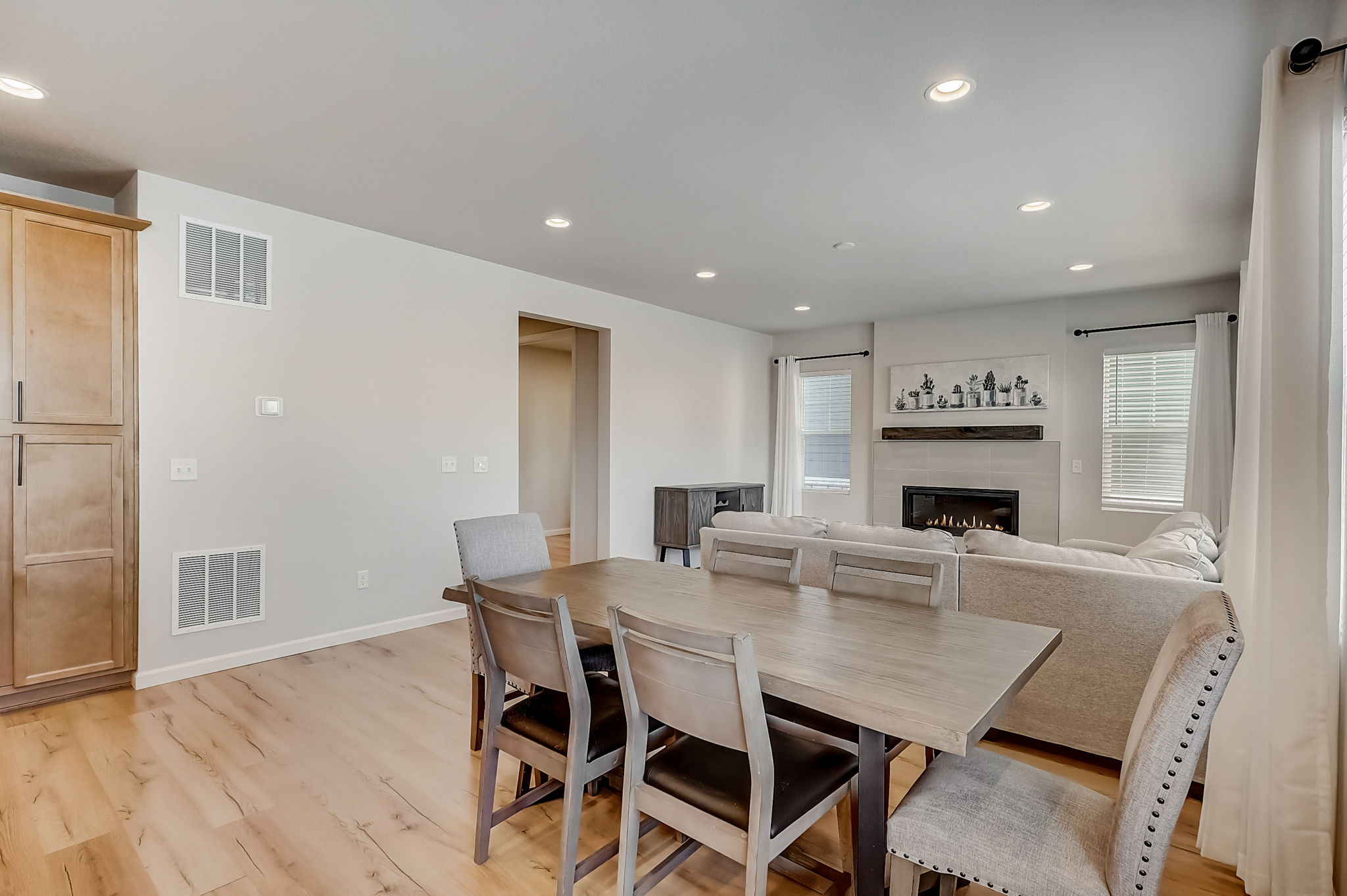 N Oak Hill Way-013