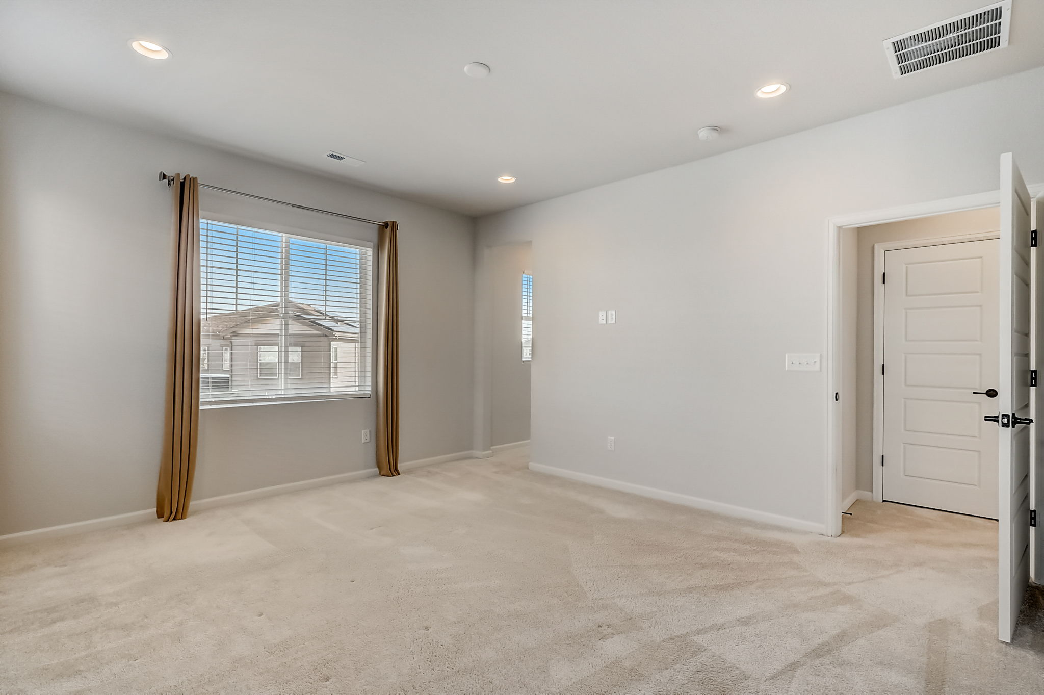 N Oak Hill Way-025