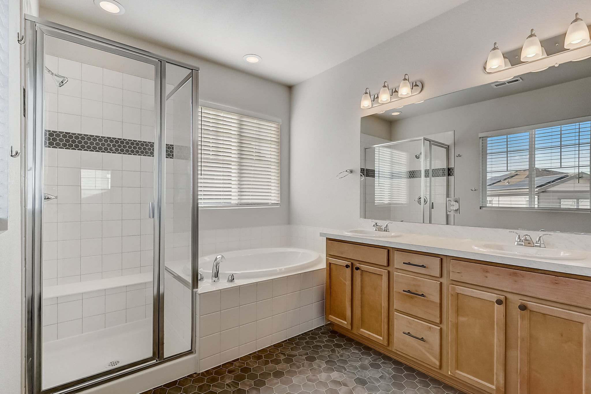N Oak Hill Way-028