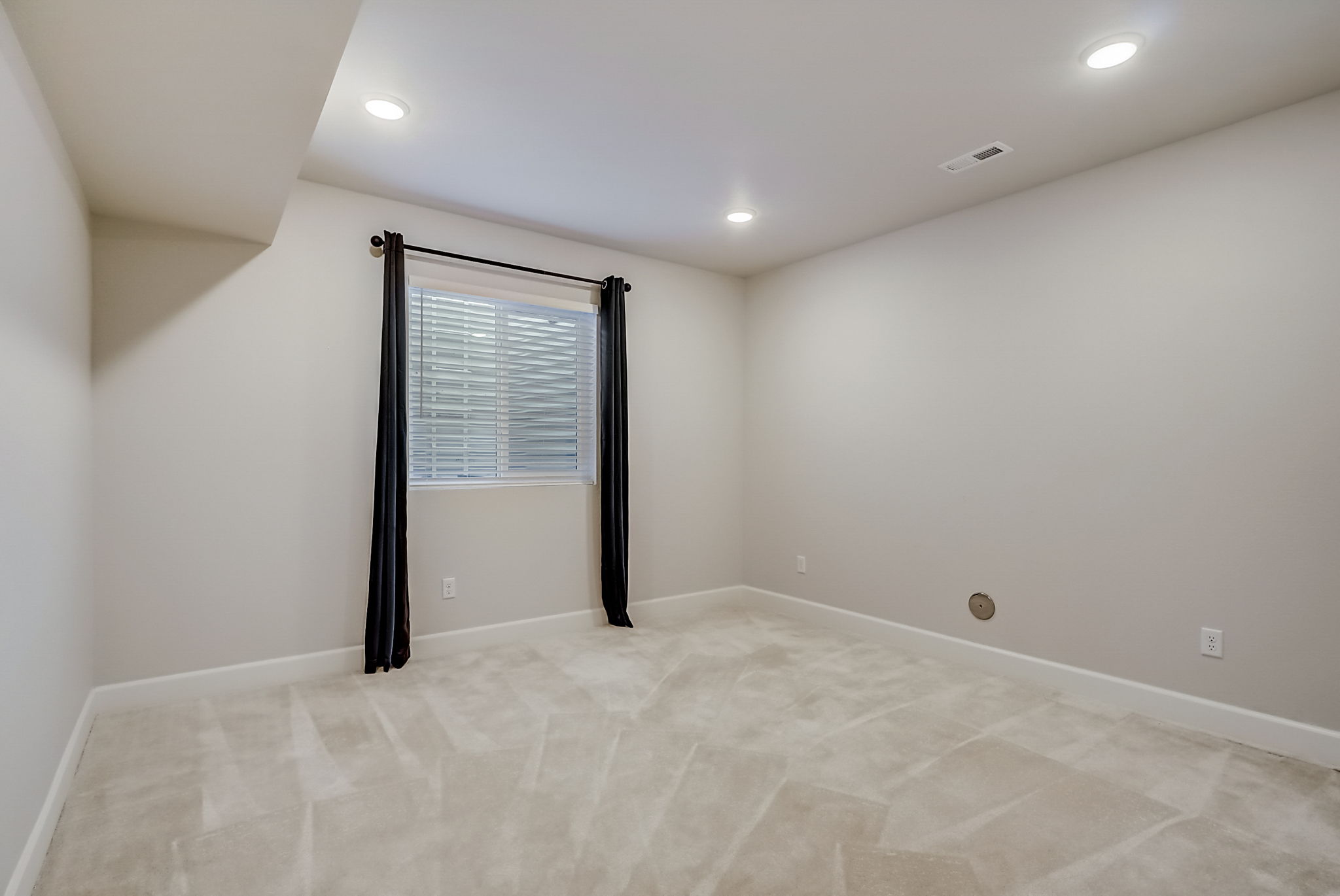 N Oak Hill Way-041