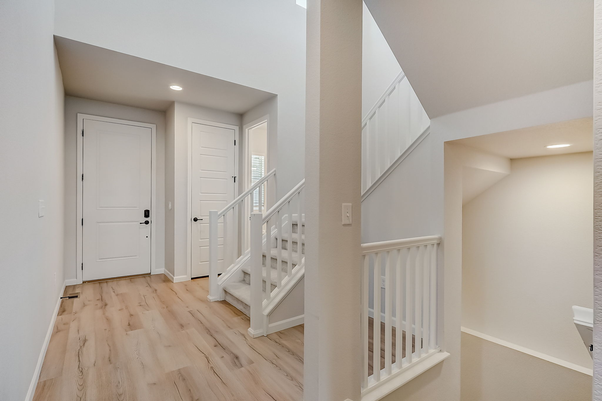 N Oak Hill Way-006