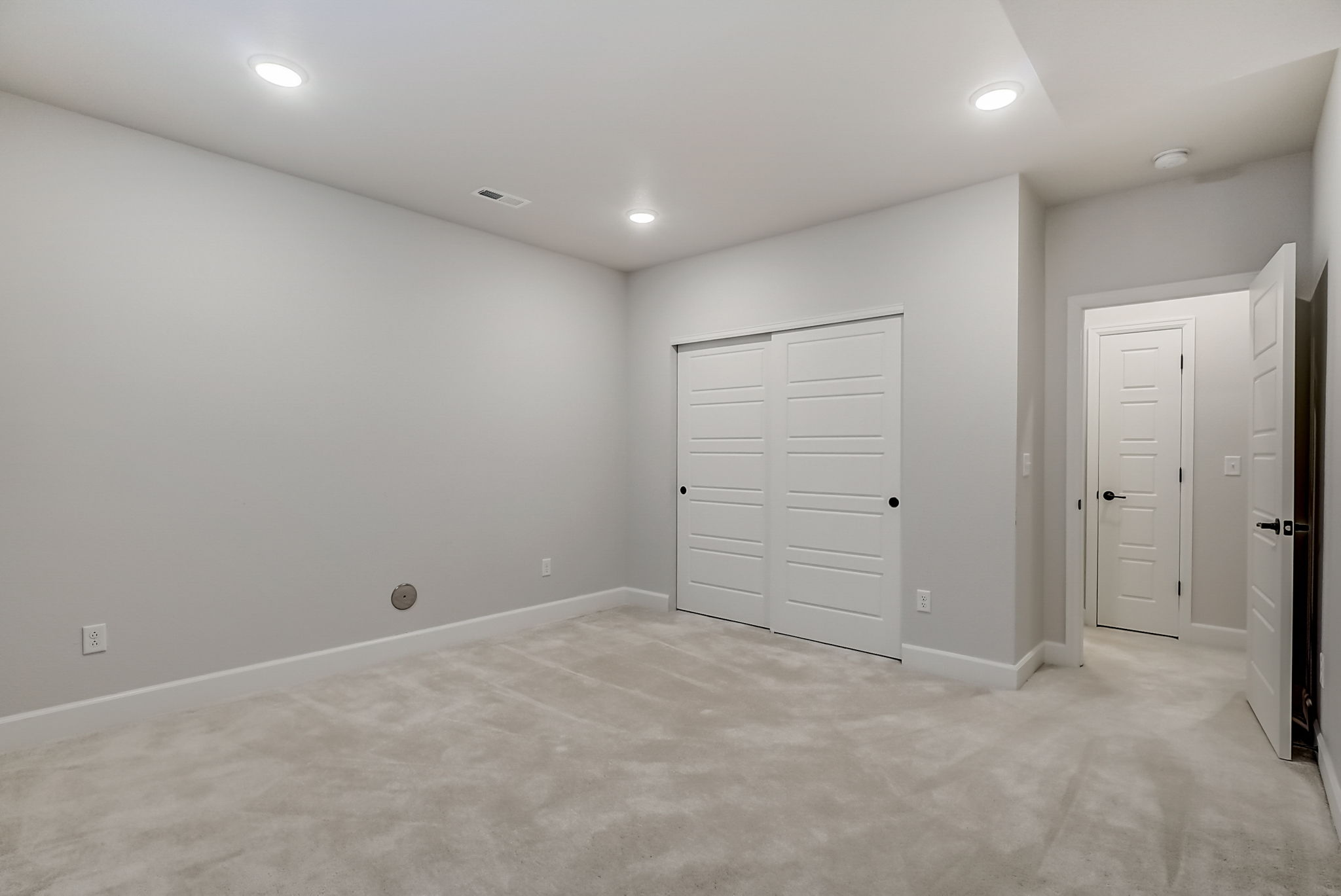 N Oak Hill Way-042