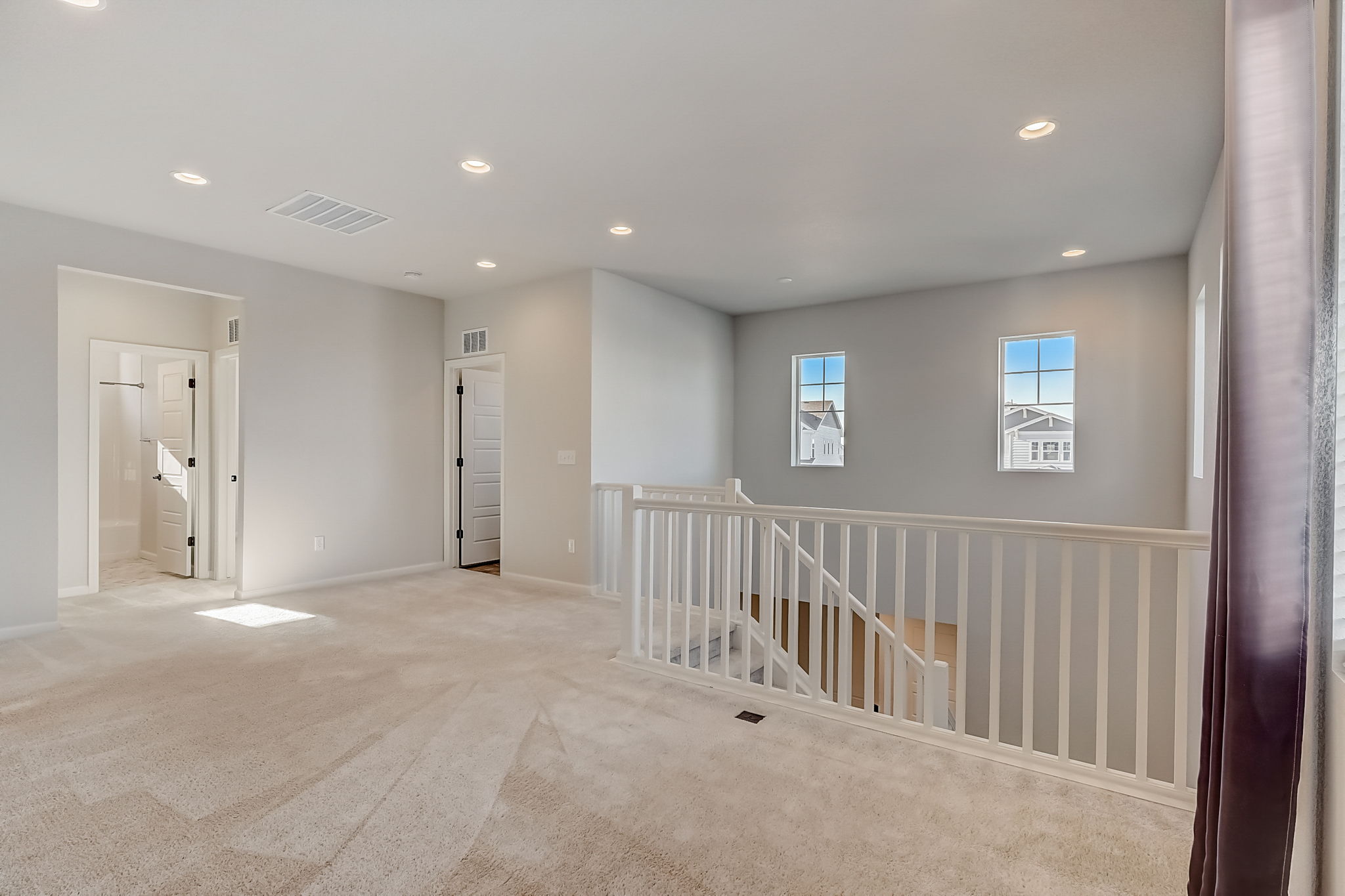 N Oak Hill Way-023