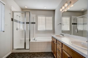 N Oak Hill Way-029