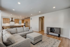 N Oak Hill Way-009